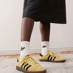 Adidas Originals Bermuda Sneakers Powdered Yellow Black - Womens Sz 10.5